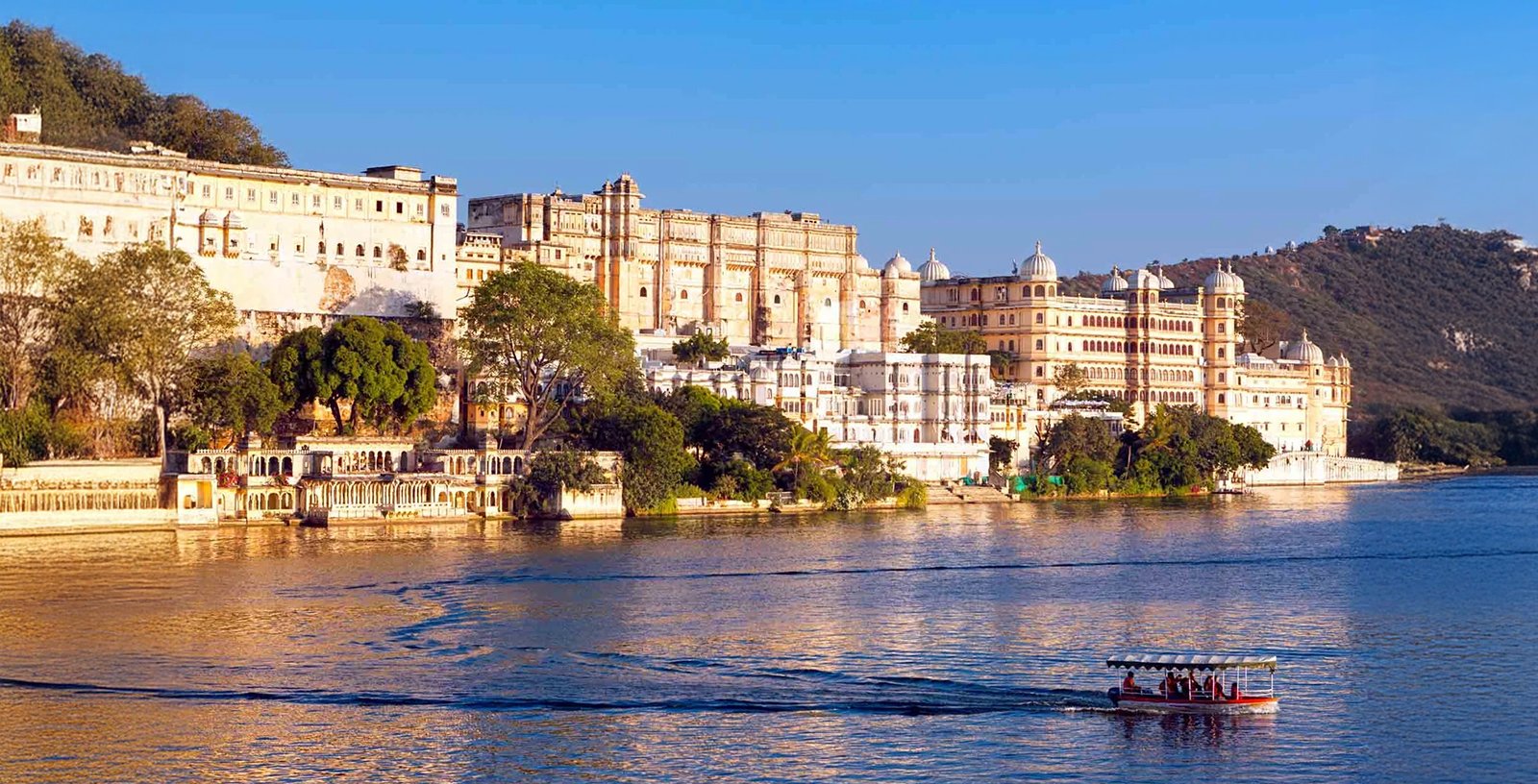 City-Palace-Udaipur-India